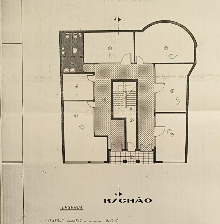 Espaço Comercial com 5 Lojas em São Bartolomeu de Messines - Image 28